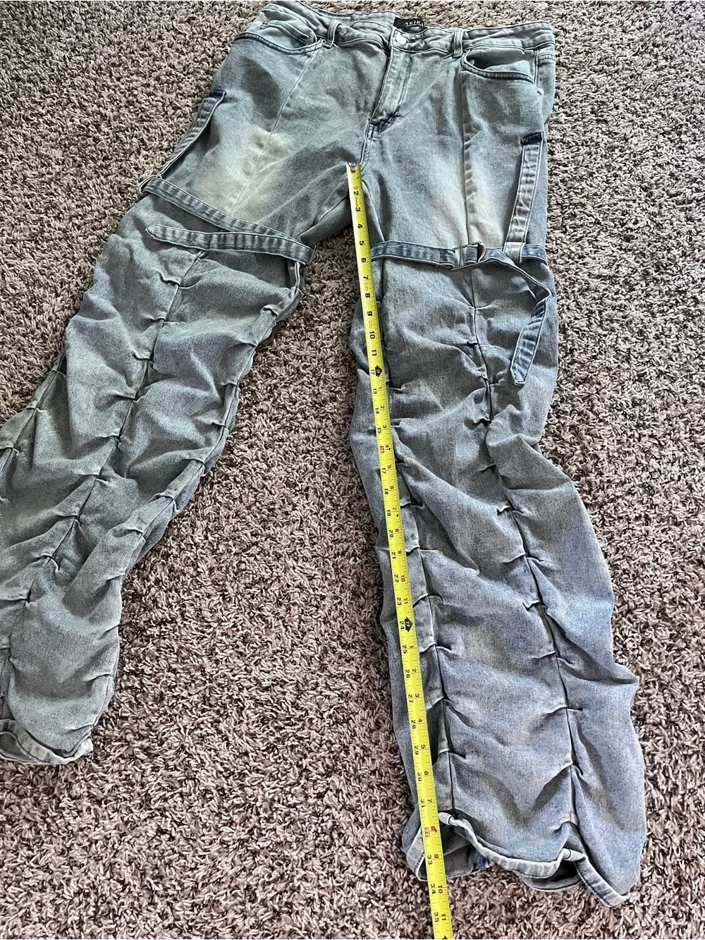 Akira Light Wash Stacked Ruched Buckle Strap Jeans Plus Size 19/34 - Picture 7 of 10